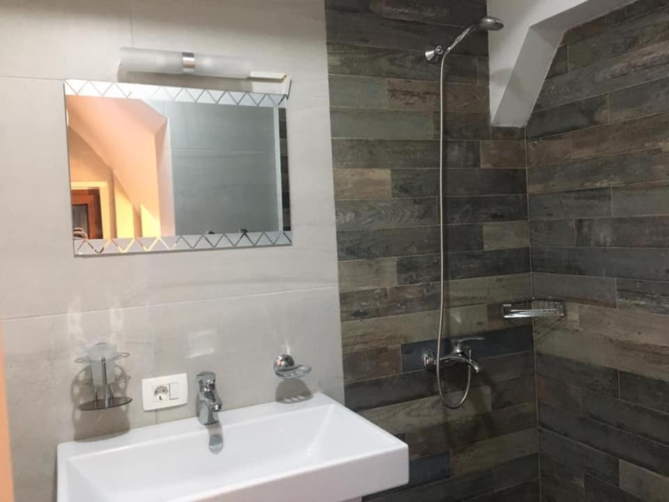 Meshtekna Villa Brezovice Luaran gambar